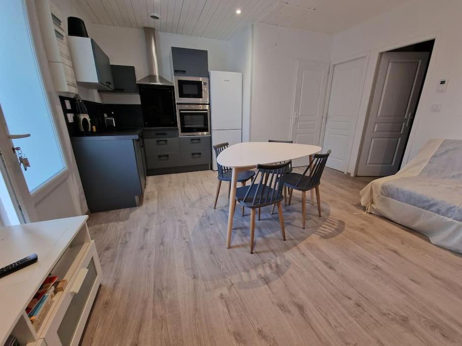 Superbe Appartement Renove A Neuf Centre Bourg 브렘 쉬르 메르 외부 사진