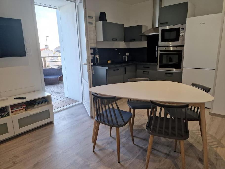 Superbe Appartement Renove A Neuf Centre Bourg 브렘 쉬르 메르 외부 사진